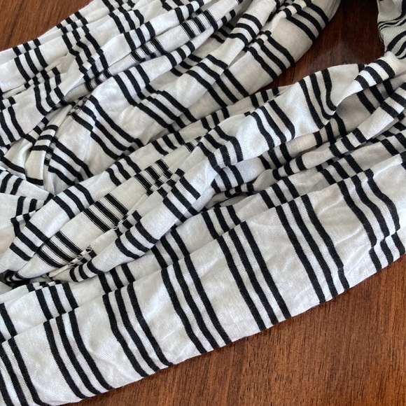NEW Charming Charlie Black and White Striped Infiniti Scarf Ultra Soft Fashion - Picture 3 of 5